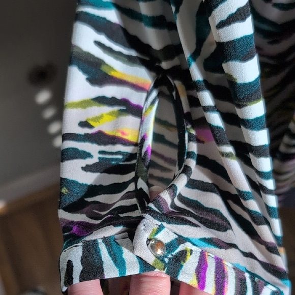 Dana Buchman Pink and Blue Polo Blouse with 3/4 Sleeves - Picture 4 of 8